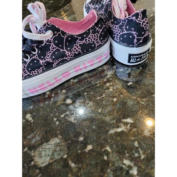 Limited edition Converse Hello Kitty Chuck Taylor Hello Kitty Platform Sneaker. - Picture 3 of 4